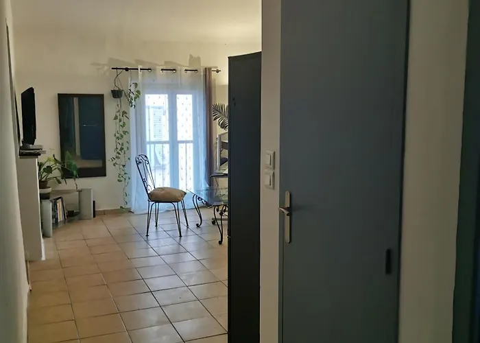 Apartment Logement Climatise En Plein Centre D'ajaccio, A 3mn De La Plage, Proche De Toutes Commodites