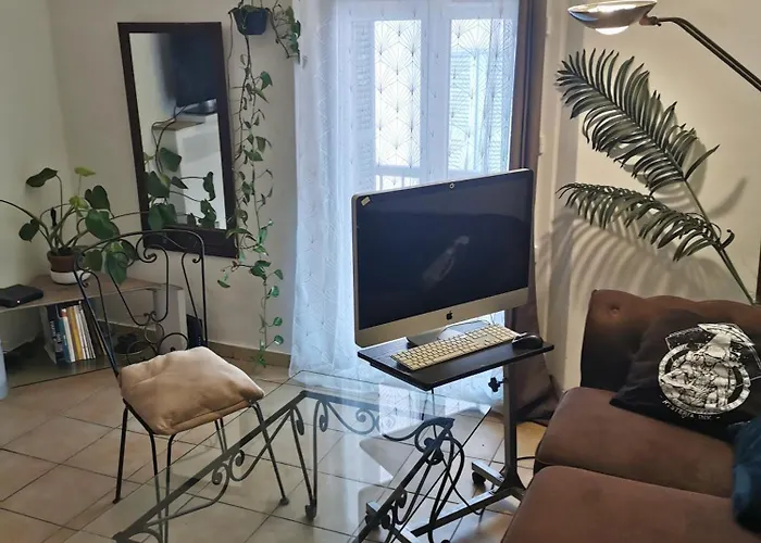 Logement Climatise En Plein Centre D'ajaccio, A 3mn De La Plage, Proche De Toutes Commodites * Ajaccio (Corsica)